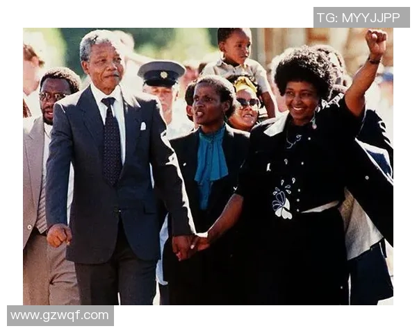 曼德拉与世界足球巨星们的深刻对话与珍贵友谊回顾